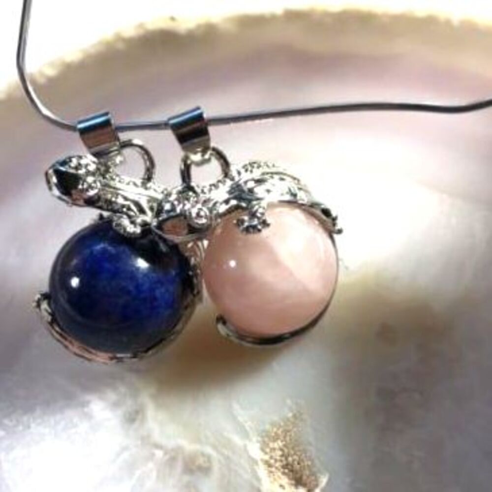 Cute Lizard Pendant holding Sphere